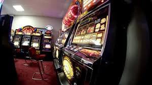 Permainan slot online berwarna cerah dan interaktif di slots